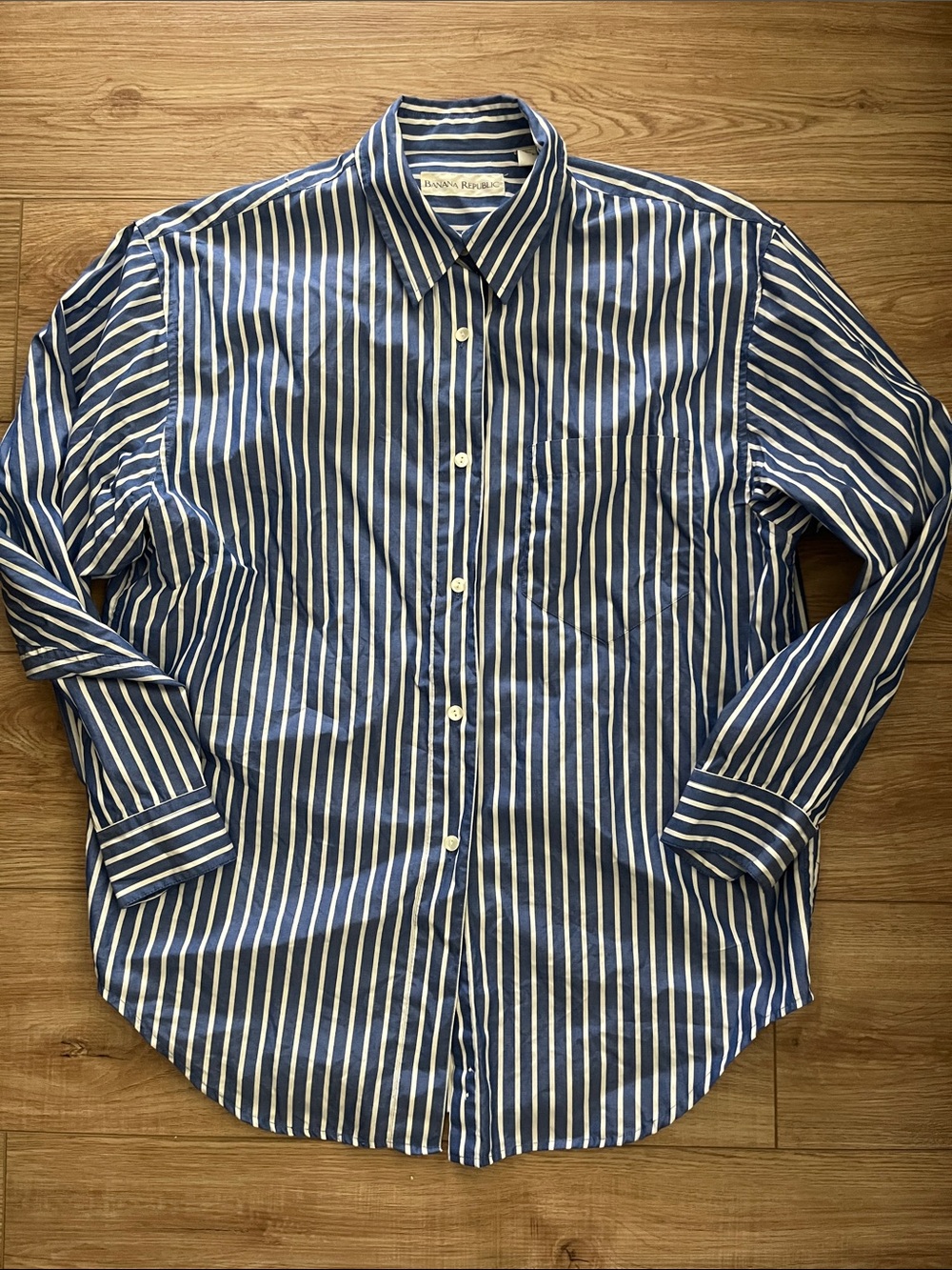 Vintage 80s 90s Banana Republic blue white striped button up shirt